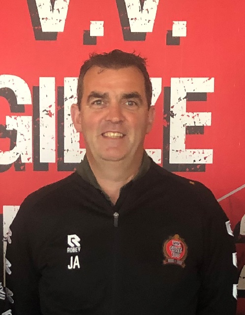 Coach Jurgen Arnouts blijft bij VV Gilze